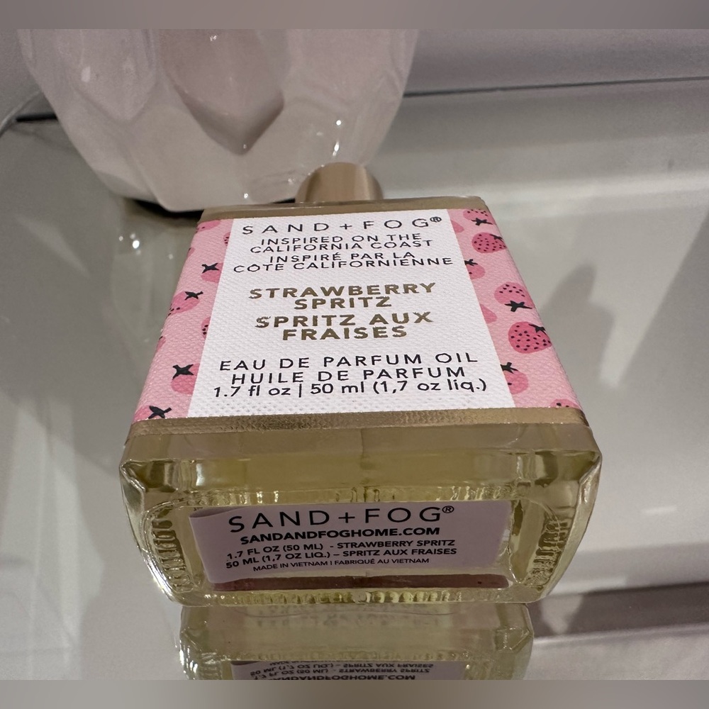 Sand + Fog Strawberry Spritz 50 ml Perfume Oil Rollerball Authentic NWT - Picture 3 of 5